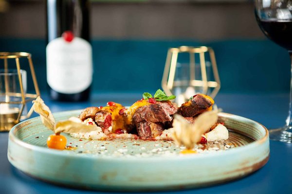 Comment s'initier à la gastronomie moleculaire avec des chefs à Barcelone ?